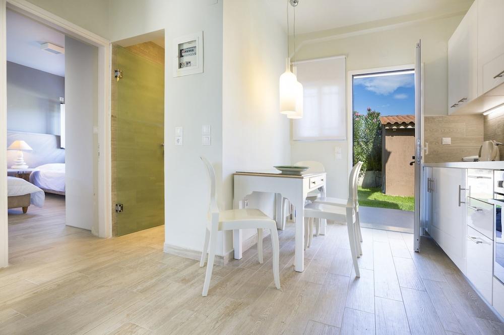 Olive Grove Studios & Apartments Σβορωνάτα Εξωτερικό φωτογραφία