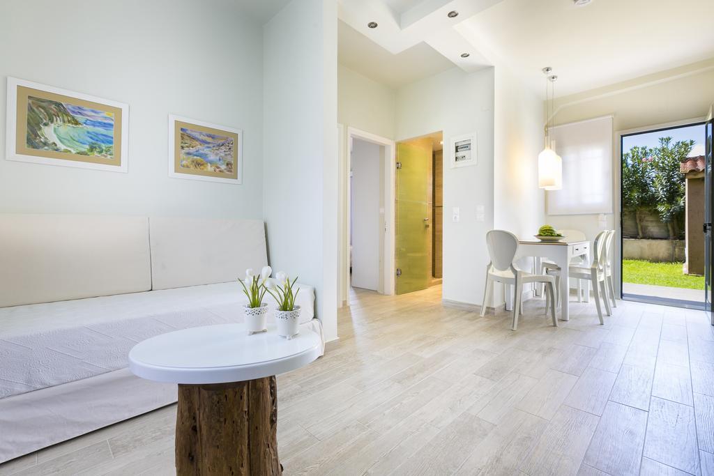 Olive Grove Studios & Apartments Σβορωνάτα Εξωτερικό φωτογραφία