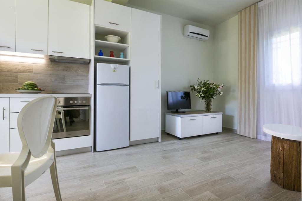 Olive Grove Studios & Apartments Σβορωνάτα Εξωτερικό φωτογραφία