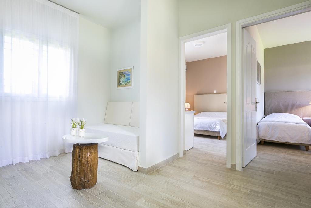 Olive Grove Studios & Apartments Σβορωνάτα Εξωτερικό φωτογραφία