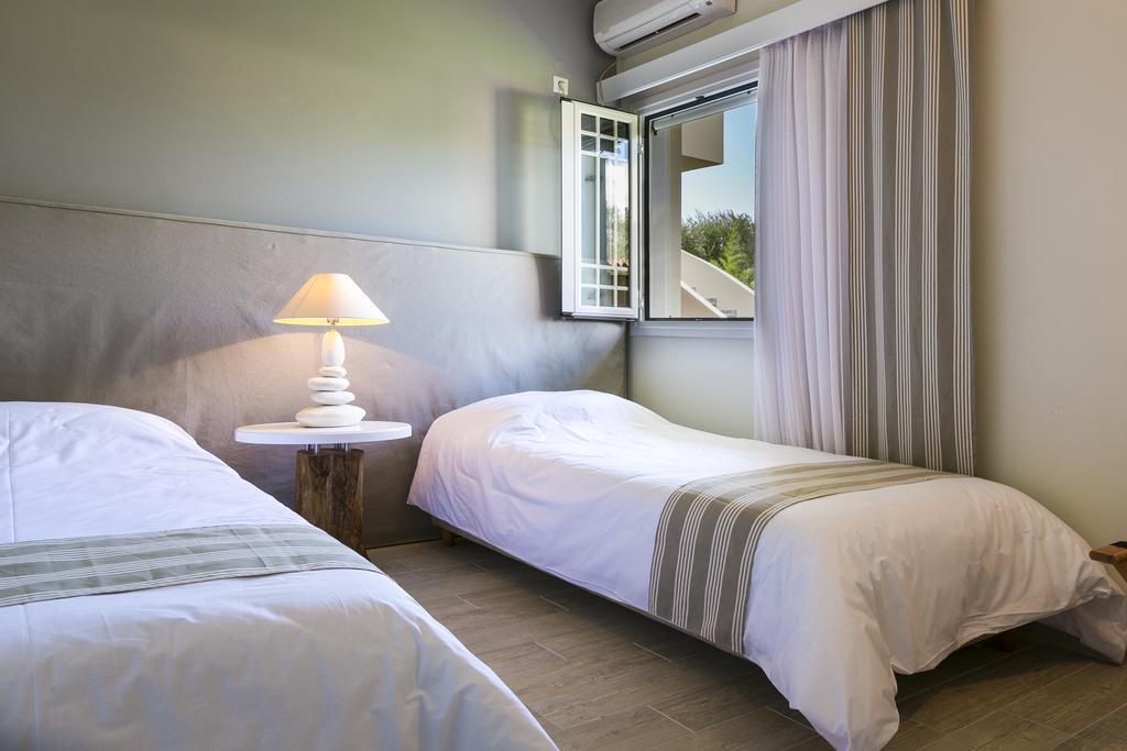 Olive Grove Studios & Apartments Σβορωνάτα Εξωτερικό φωτογραφία
