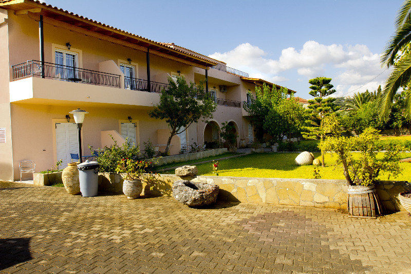Olive Grove Studios & Apartments Σβορωνάτα Εξωτερικό φωτογραφία