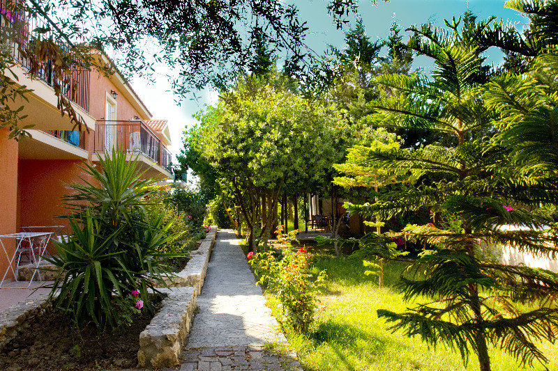 Olive Grove Studios & Apartments Σβορωνάτα Εξωτερικό φωτογραφία