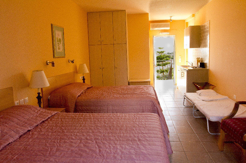 Olive Grove Studios & Apartments Σβορωνάτα Εξωτερικό φωτογραφία